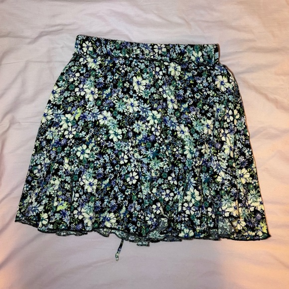Wild Fable Skater Mini Skirt in Green & Blue - Picture 1 of 5